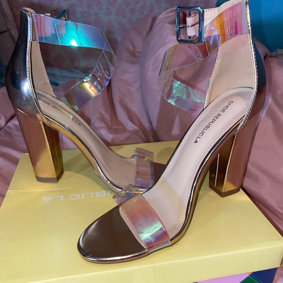 Heels Size 8 - Picture 3 of 4